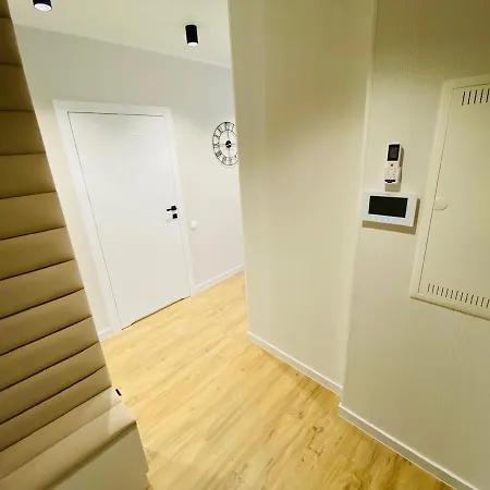 Apartment S&s Chlebova Z Widokiem Na Rzeke Motlawe, Stare