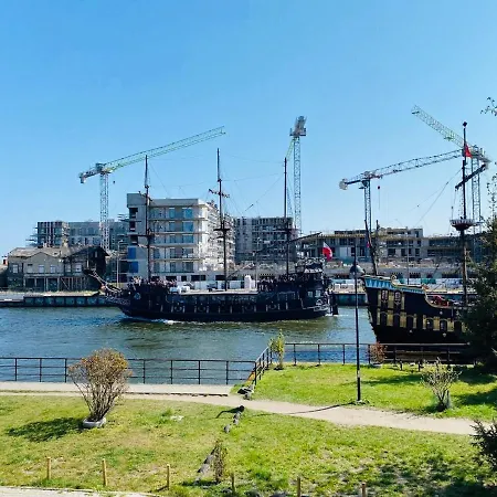 S&s Chlebova Z Widokiem Na Rzeke Motlawe, Stare شقة