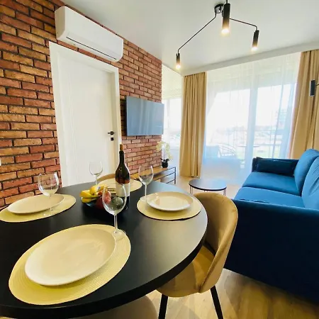 S&s Chlebova Z Widokiem Na Rzeke Motlawe, Stare *