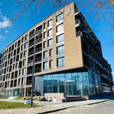 شقة S&s Chlebova Z Widokiem Na Rzeke Motlawe, Stare *