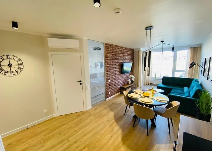 S&s Chlebova Z Widokiem Na Rzeke Motlawe, Stare