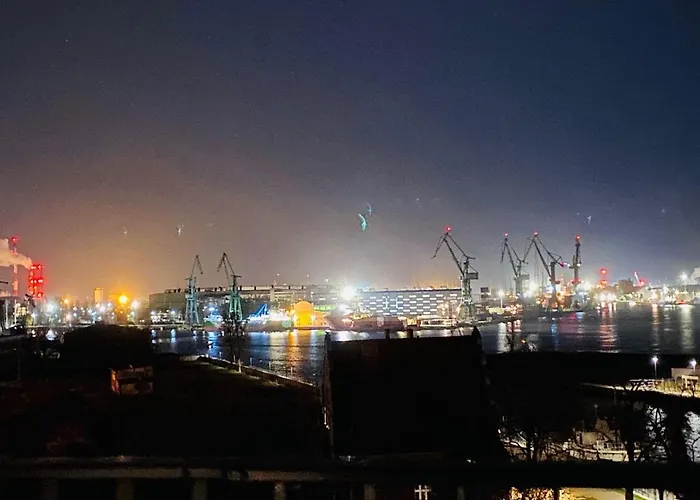 S&s Chlebova Z Widokiem Na Rzeke Motlawe, Stare * Gdaňsk