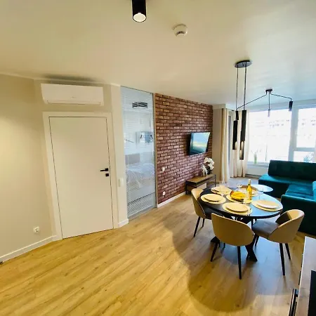 S&s Chlebova Z Widokiem Na Rzeke Motlawe, Stare